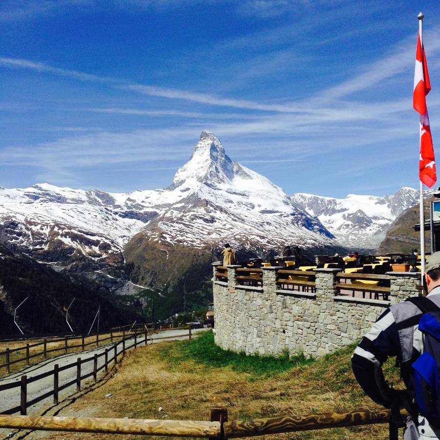 Appartement Au Centre De Zermatt Esterno foto