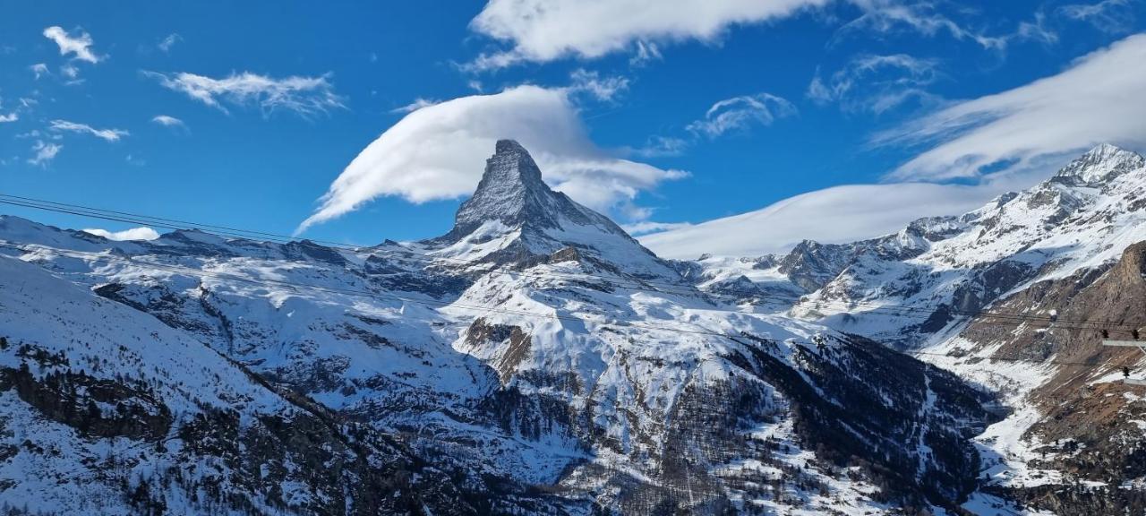 Appartement Au Centre De Zermatt Esterno foto