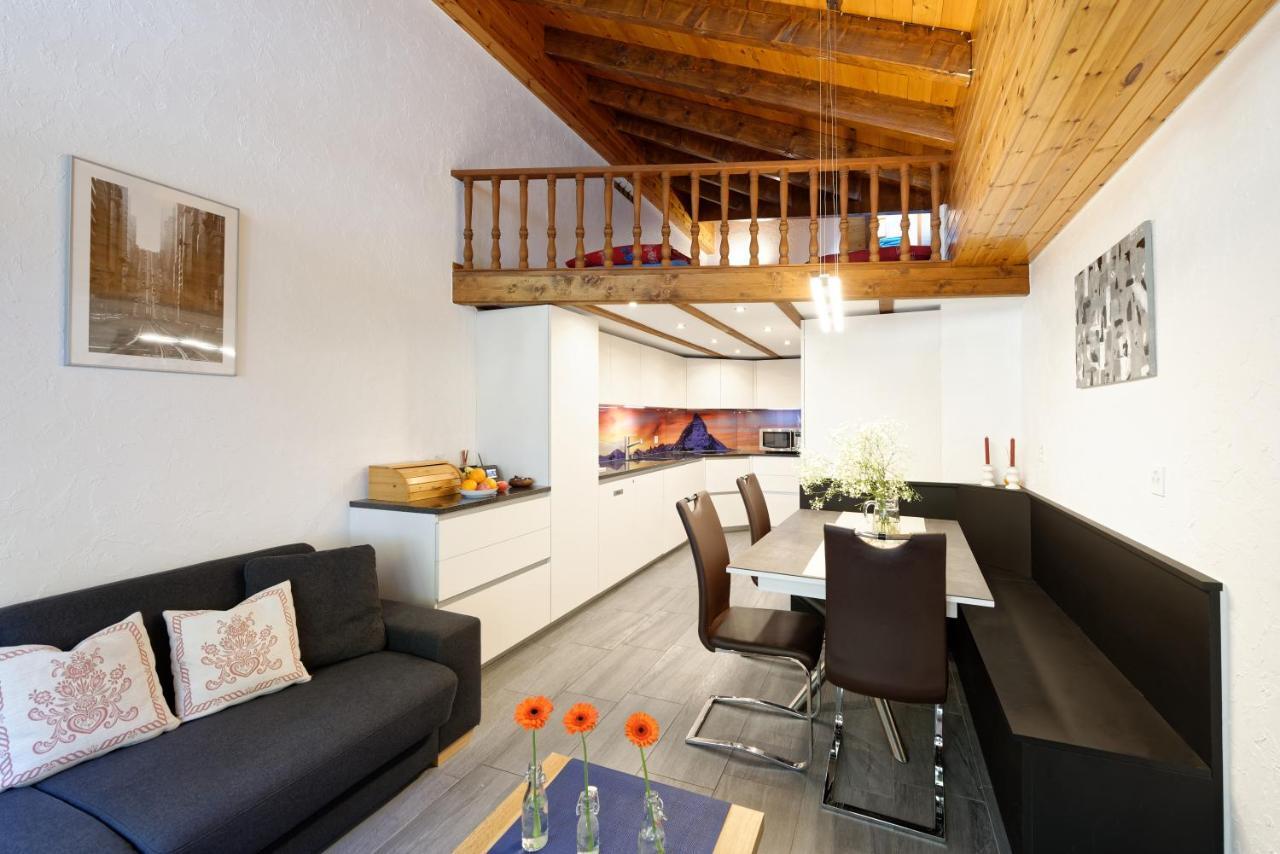 Appartement Au Centre De Zermatt Esterno foto