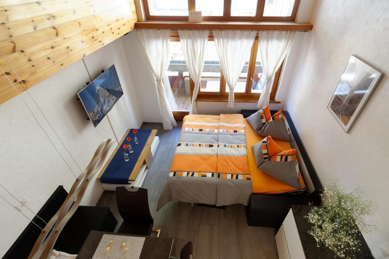Appartement Au Centre De Zermatt Esterno foto