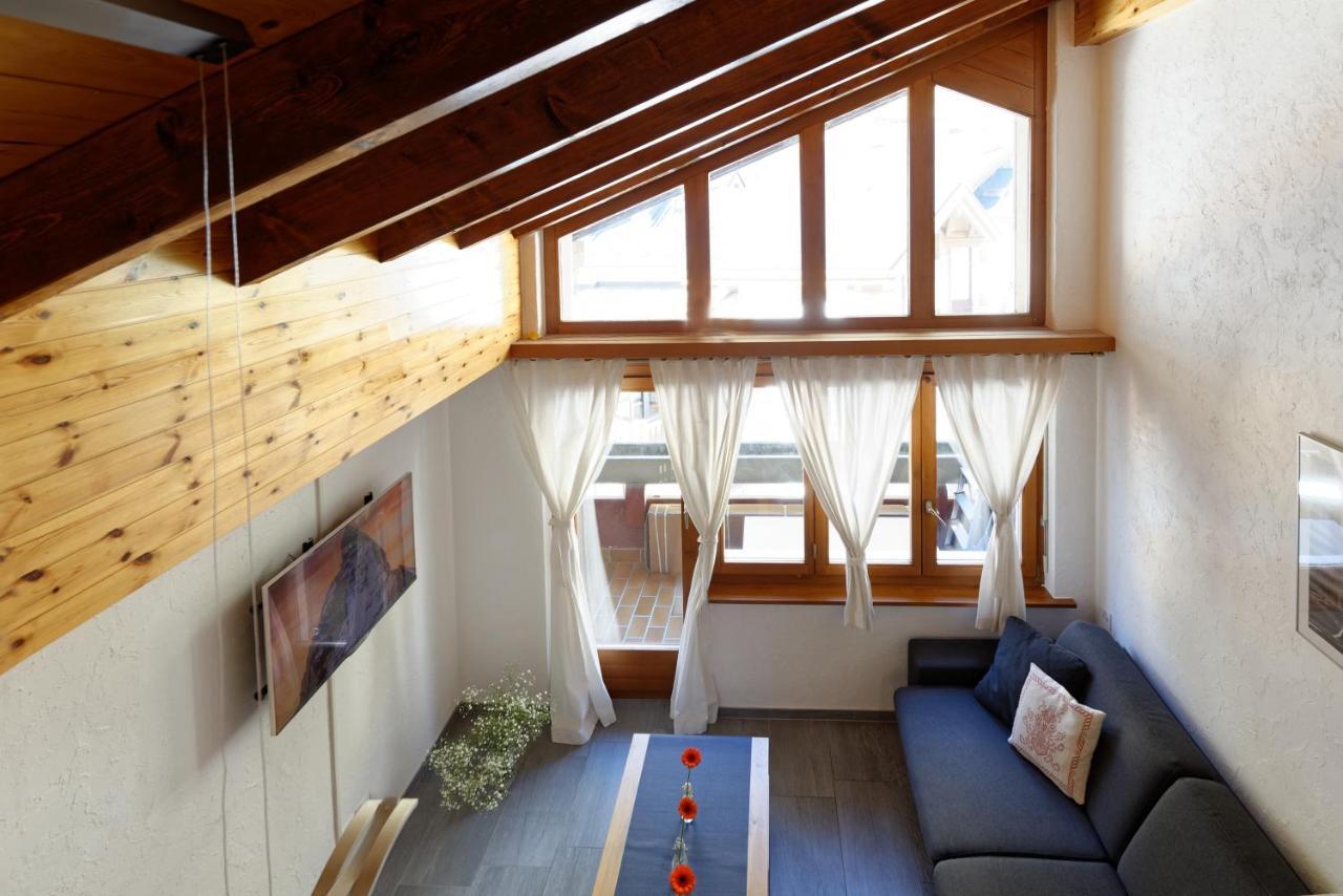 Appartement Au Centre De Zermatt Esterno foto